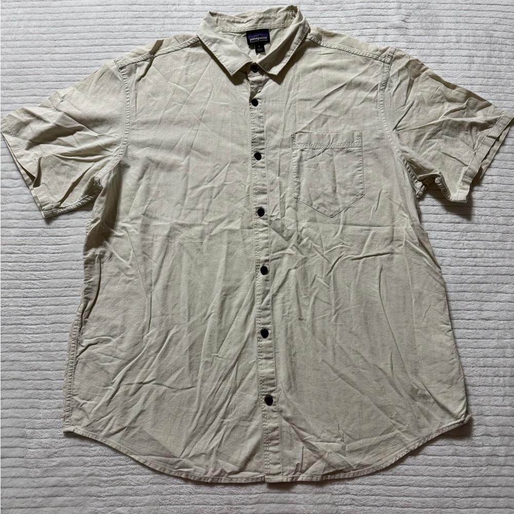 Patagonia Size:L Men's Light Tan Short Sleeve Shirt